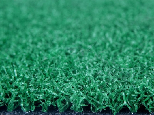 17 mm de material PE para golf hierba artificial para deportes al aire libre o suelo de la casa con agujeros de drenaje y alta densidad