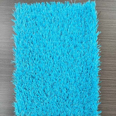25 mm de altura de pila Antiestático resistente a los rayos UV hierba artificial con superficie azul personalizable
