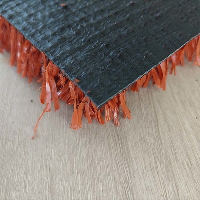Césped artificial de tenis rojo de ladrillo 6300 Dtex 25 mm de malla de hierba multifuncional de bajo mantenimiento