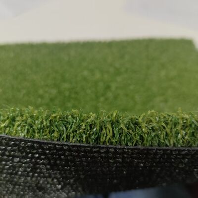 Césped artificial de PE de alta densidad de 16 mm para césped de putting green profesional para mayoristas y distribuidores