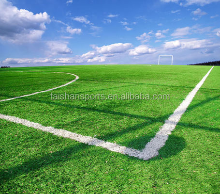 Césped artificial de alta densidad con certificación FIFA de 55 mm de altura para canchas de fútbol con bajo mantenimiento