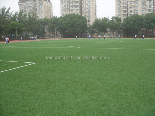 Hierba de malla artificial de tenis verde oliva de 13 mm 3/16 Guage Hierba falsa utilizada para colocar el campo de fútbol y los lugares para mascotas