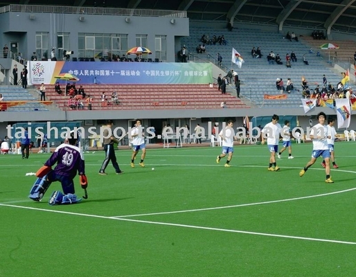 Hierba de césped artificial de fútbol CPP + LENO con respaldo de 5/8 pulgadas de diámetro y 40 mm de altura de pila