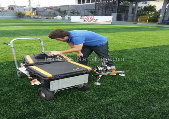 60mm Animales amistosos para deportes Hierba artificial utilizada para deportes relleno necesario con tamaño de rollo personalizable