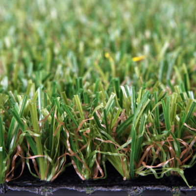 140 puntos/M Hierba artificial híbrida con altura de pila de 25 mm y adhesivo de látex SBR para una apariencia realista en jardines