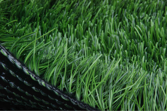 Deporte Césped artificial para el campo de fútbol Césped sintético Resistencia a los rayos UV Bajo mantenimiento Fácil instalación