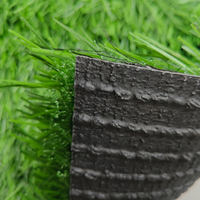 Césped artificial para deportes verde sin relleno de múltiples propósitos de 60 mm resistente al desgaste y fácil de instalar