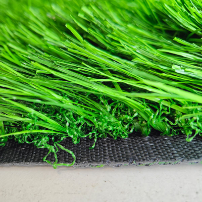 Césped artificial para deportes verde sin relleno de múltiples propósitos de 60 mm resistente al desgaste y fácil de instalar