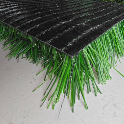 Césped artificial deportivo de altura de pila de 50 mm con 14000 Dtex y resistente a los rayos UV para campos de fútbol