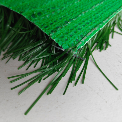 50 mm de altura de pila hierba artificial verde con alta densidad y excelente textura para deportes y campos de competición