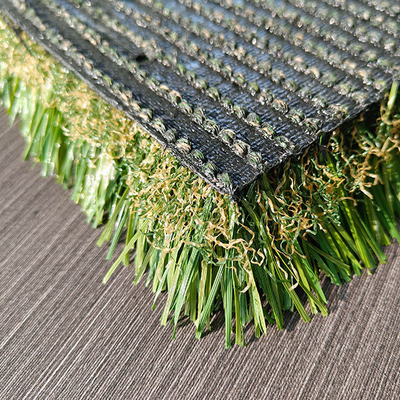 Césped artificial verde de 40 mm con bajo mantenimiento y excelente rendimiento para uso en interiores o exteriores