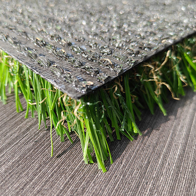 Césped artificial para patios de juego de 25 mm con fácil instalación y buen desgaste Césped verde sintético resistente