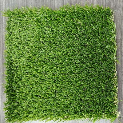 30 mm Permeabilidad al agua de alto rendimiento hierba verde artificial con adhesivo PU utilizado para campos de ocio