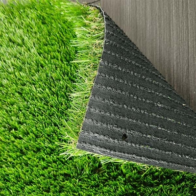 Césped artificial de alto rendimiento sin relleno de 25 mm para parques jardines de ocio y patios de recreo