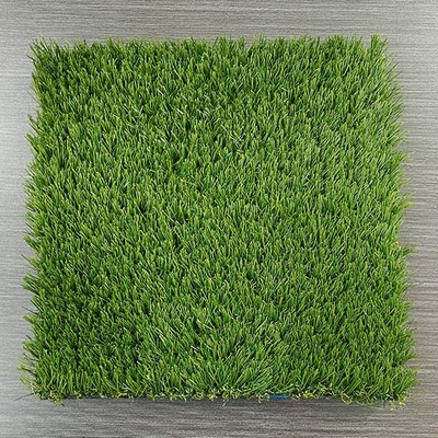 160 puntos de sutura/m 32 mm altura de pila Hierba artificial artificial recreativa utilizada para campos de paisaje y patios de recreo escolares