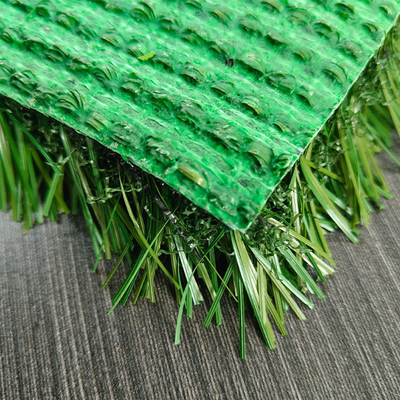 14600 Dtex Gran resistencia a los rayos UV Bajo mantenimiento Césped artificial verde con respaldo de látex SBR negro o verde