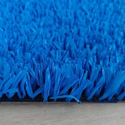 20 mm Alturas de pilas Césped artificial de tenis personalizado de usos múltiples Azul para patio de recreo