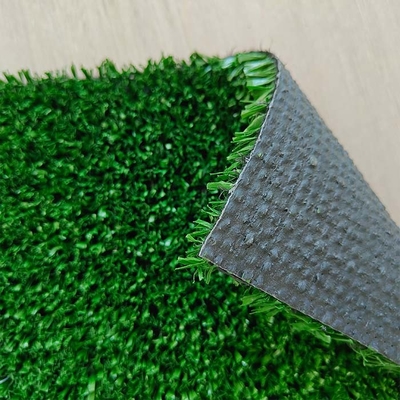 Césped artificial de tenis verde de 12 mm Césped artificial multifuncional con resistencia a los rayos UV y excelente permeabilidad al agua