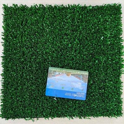 Césped artificial de tenis verde de 12 mm Césped artificial multifuncional con resistencia a los rayos UV y excelente permeabilidad al agua