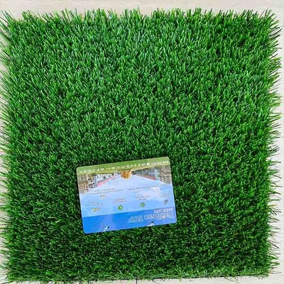 Fácil instalación Césped artificial multifuncional para deportes con altura de pila de 25 mm y resistencia a los rayos UV