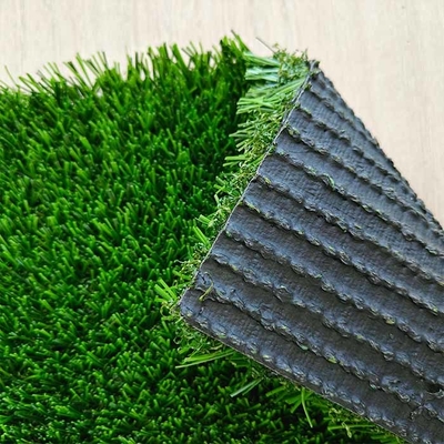 Fácil instalación Césped artificial multifuncional para deportes con altura de pila de 25 mm y resistencia a los rayos UV