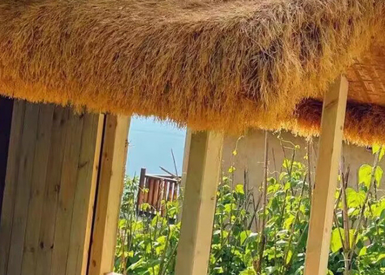 Paisaje Techo de paja sintético con alta suavidad Retardante de llama Hierba de paja artificial
