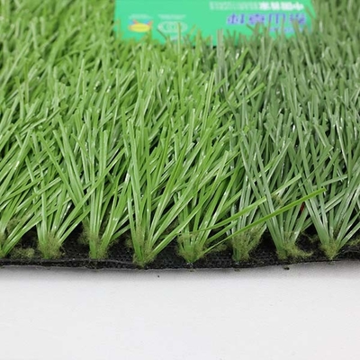 Campo de fútbol de césped artificial de nylon de 50 mm Alta densidad de Dtex