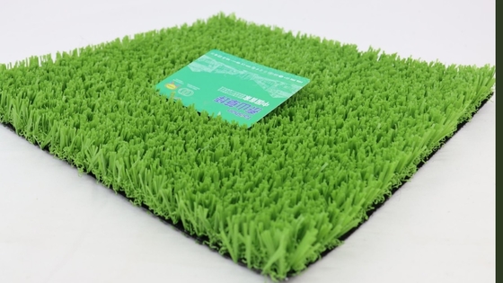 Césped artificial de 25 mm para patios de recreo