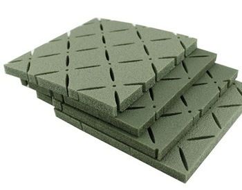 Césped artificial sin relleno de 30 mm de altura de pelo para campos de fútbol con gran permeabilidad al agua para mayoristas y agentes locales