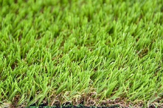 Césped artificial de paisaje de 40 mm de altura para mantenimiento diario cero y rendimiento en todo tiempo en jardines y patios