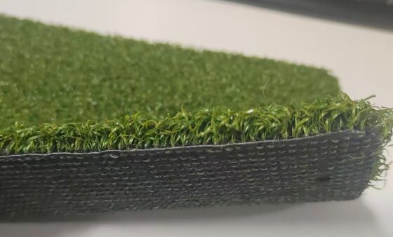 13 mm de altura de la pila de golf hierba artificial de alta densidad material PE para poner verde