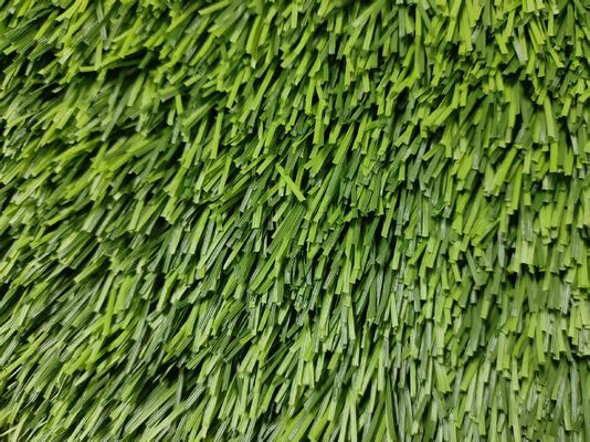 Césped artificial para campos deportivos de 50 mm de altura de pelo, 12000 Dtex, 130 puntadas por metro para fútbol
